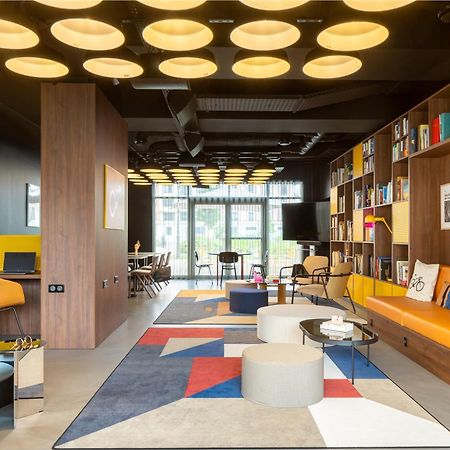Moxy Paris Кламар Екстериор снимка