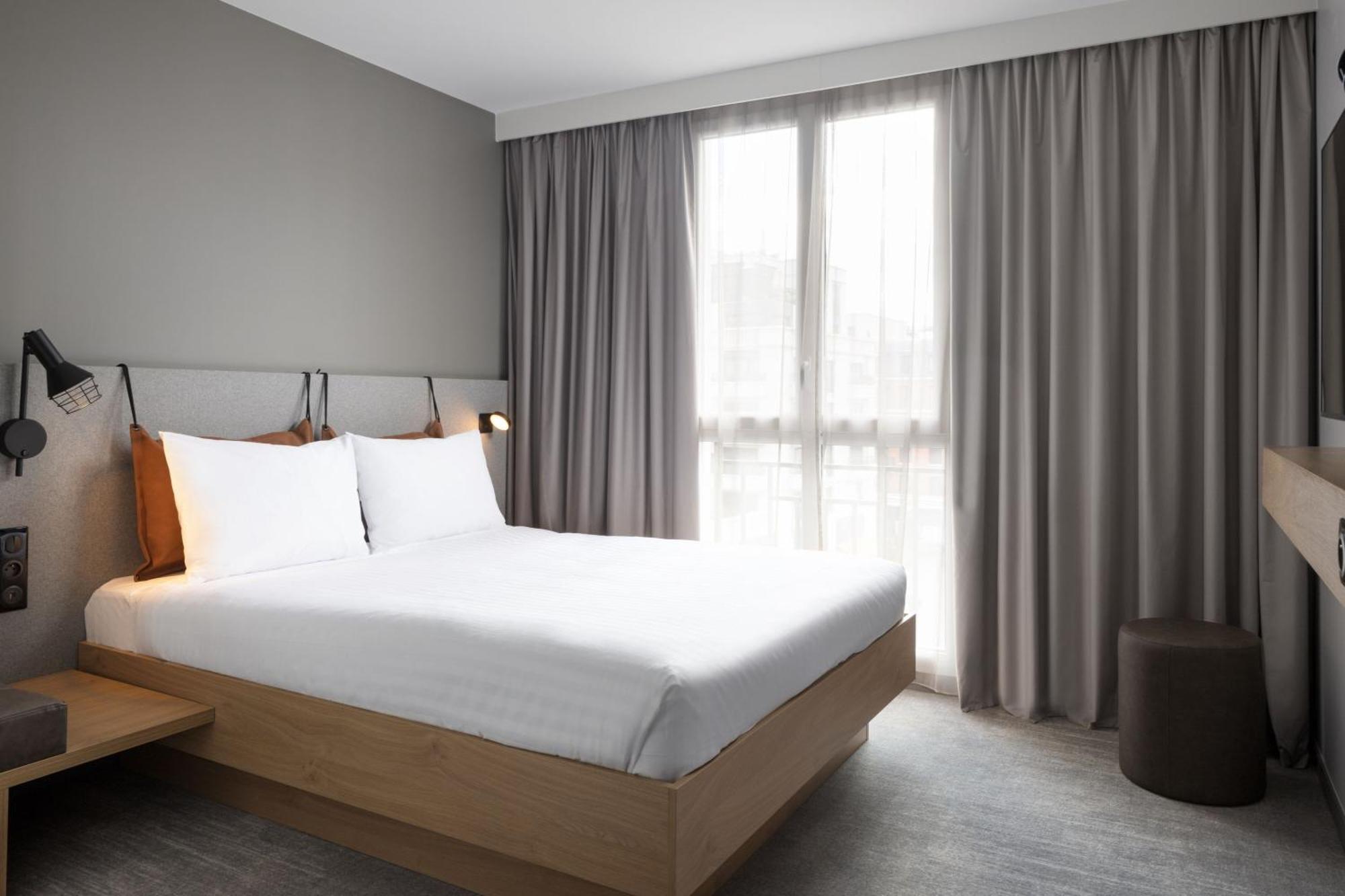 Moxy Paris Кламар Екстериор снимка