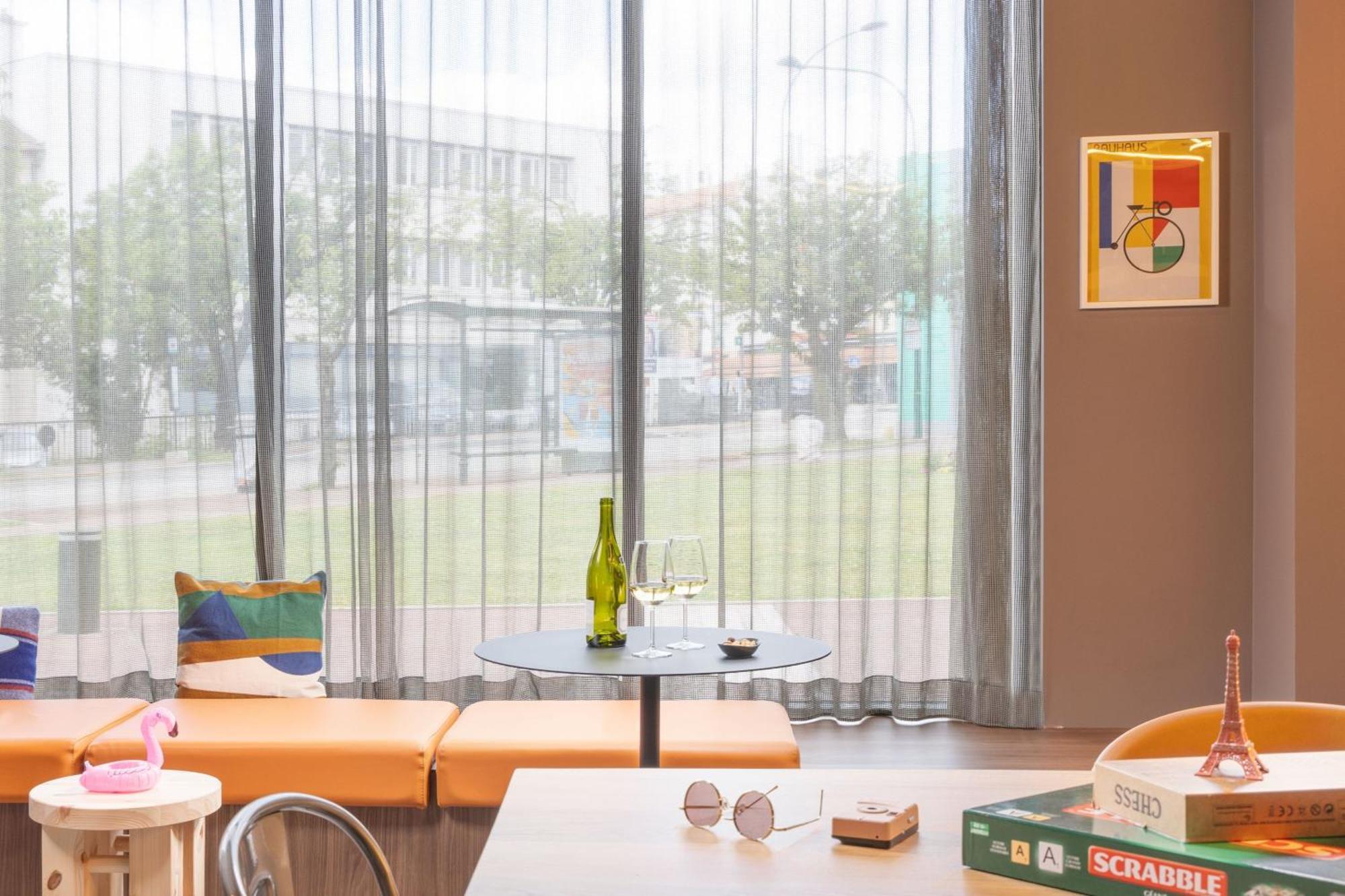 Moxy Paris Кламар Екстериор снимка