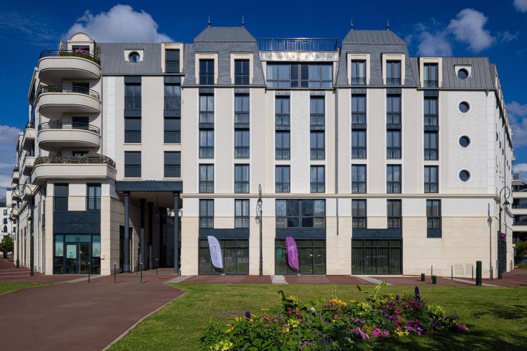 Moxy Paris Кламар Екстериор снимка